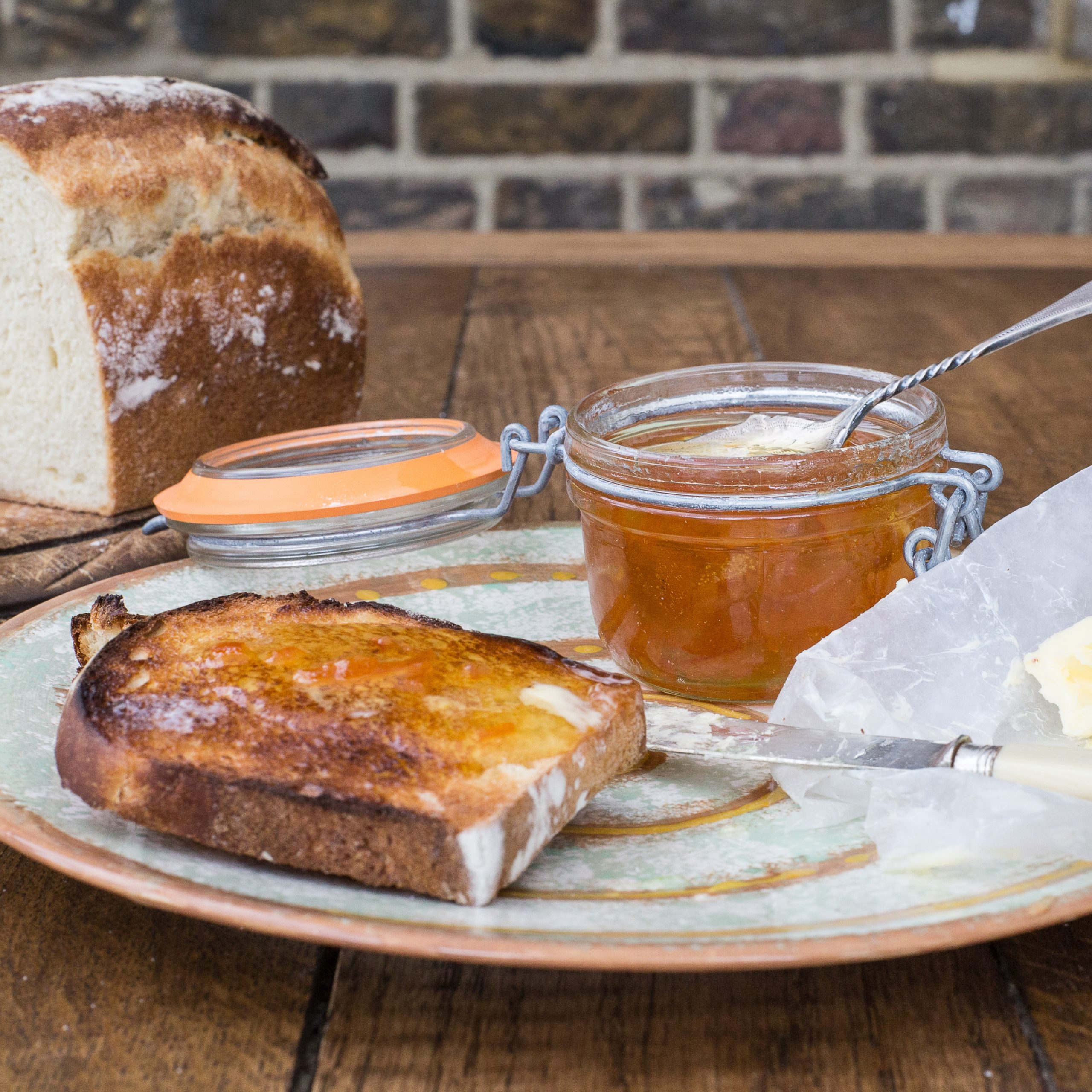 Toast & Marmalade Sq Hen Corner